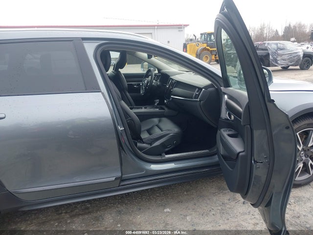 YV4A22NL5H1001581 Volvo V90 Cross Country T6