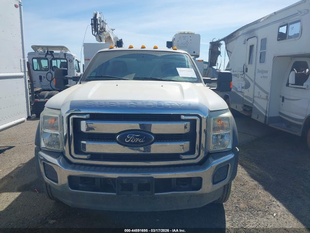 Ford F-550 Chassis Xl 2015 1FDUF5GT5FEA42958 Image 6