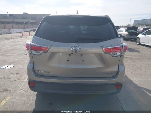 Toyota Highlander Xle V6 2014 5TDJKRFH9ES012801 Image 16