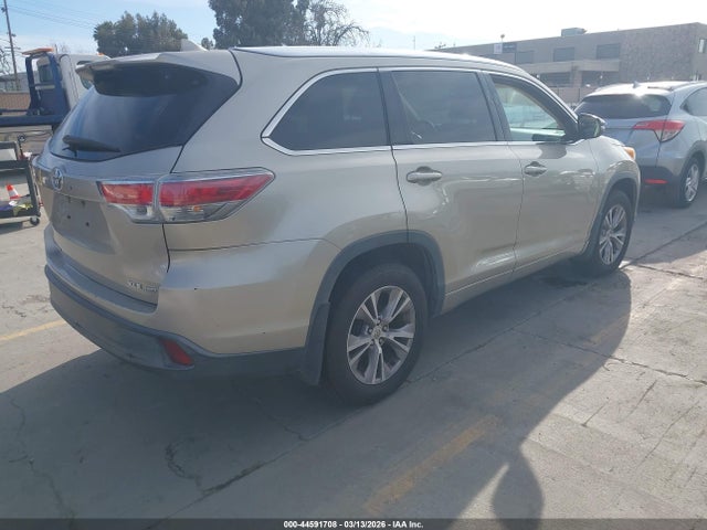 Toyota Highlander Xle V6 2014 5TDJKRFH9ES012801 Image 4