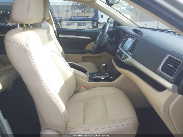 Toyota Highlander Xle V6 2014 5TDJKRFH9ES012801 Image 5