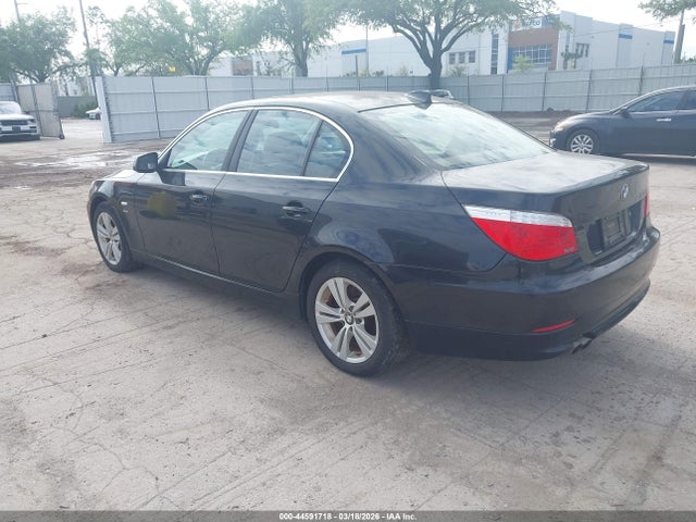 2010 BMW 528I wbanv1c54ac443947 Photo 2