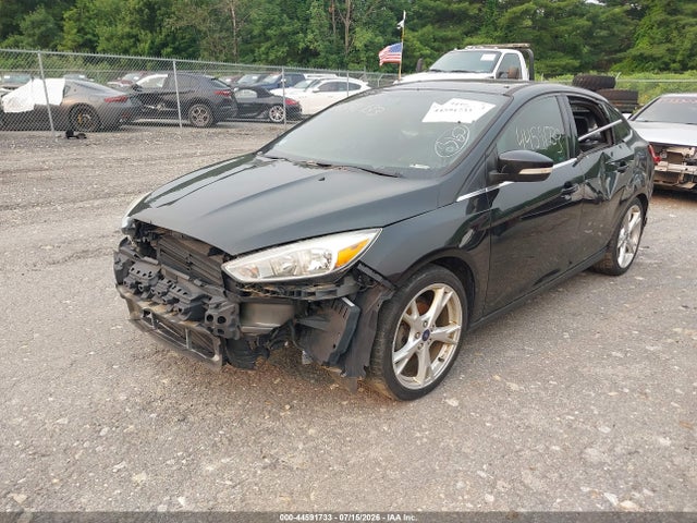Ford Focus Titanium 2015 1FADP3J27FL310531 Image 2