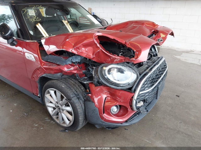 2020 MINI CLUBMAN WMWLV7C07L2M04759 Photo 5
