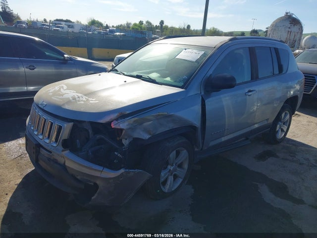 1C4NJCBA3GD675502 Jeep Compass Sport
