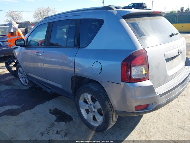 1C4NJCBA3GD675502 Jeep Compass Sport