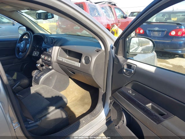 1C4NJCBA3GD675502 Jeep Compass Sport