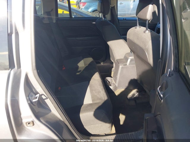 1C4NJCBA3GD675502 Jeep Compass Sport