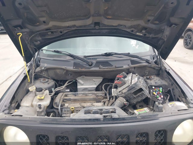 Jeep Patriot Altitude 2014 1C4NJPBA5ED853544 Image 10
