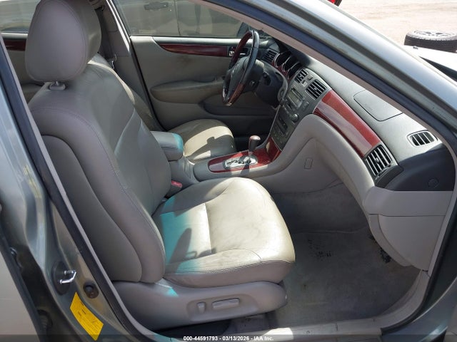 44591793 :رقم المزاد ، JTHBF30G620086213 vin ، 2002 Lexus Es 300 مزاد بيع