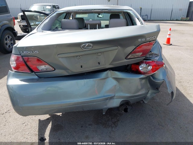 44591793 :رقم المزاد ، JTHBF30G620086213 vin ، 2002 Lexus Es 300 مزاد بيع