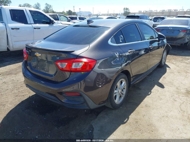 2017 CHEVROLET CRUZE 1G1BE5SM7H7149606 Photo 3