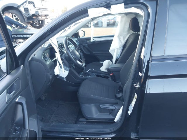 44591891 :رقم المزاد ، 3VV1B7AX5NM014534 vin ، 2022 Volkswagen Tiguan 2.0t S مزاد بيع