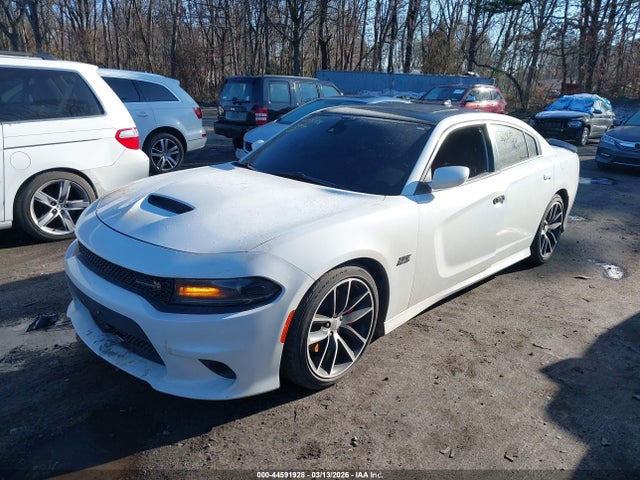 44591928 :رقم المزاد ، 2C3CDXGJ2FH928216 vin ، 2015 Dodge Charger R/t Scat Pack مزاد بيع