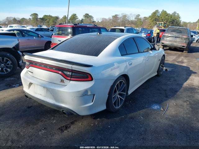 44591928 :رقم المزاد ، 2C3CDXGJ2FH928216 vin ، 2015 Dodge Charger R/t Scat Pack مزاد بيع