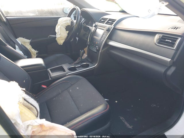 4T1BF1FK3HU310133 Toyota CAMRY SE