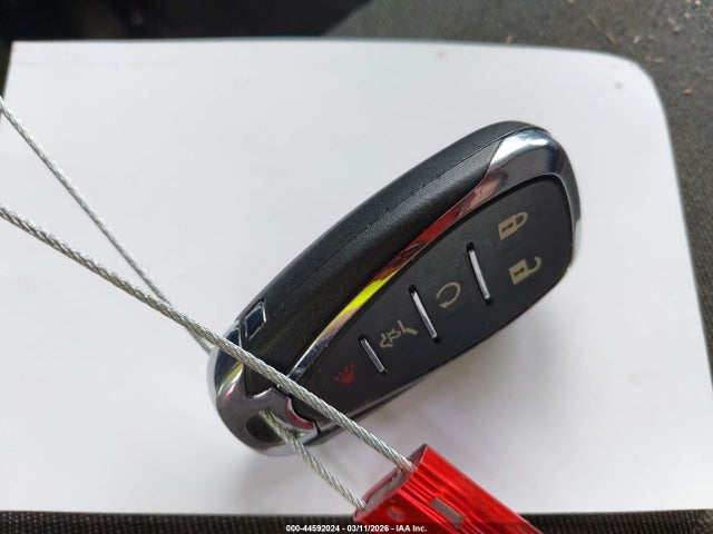 3GNAXKEV6KS675516 Chevrolet EQUINOX LT