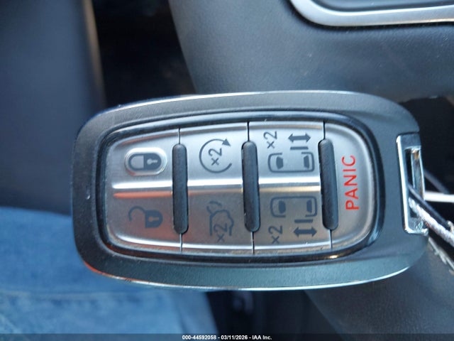 44592058 :رقم المزاد ، 2C4RC1BG8SR594800 vin ، 2025 Chrysler Pacifica Select مزاد بيع