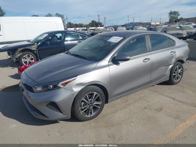 KIA Forte Lxs 2023 3KPF24AD4PE520233 Image 2