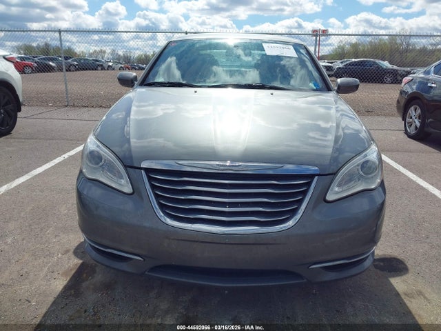44592066 :رقم المزاد ، 1C3CCBBB3CN283908 vin ، 2012 Chrysler 200 Touring مزاد بيع