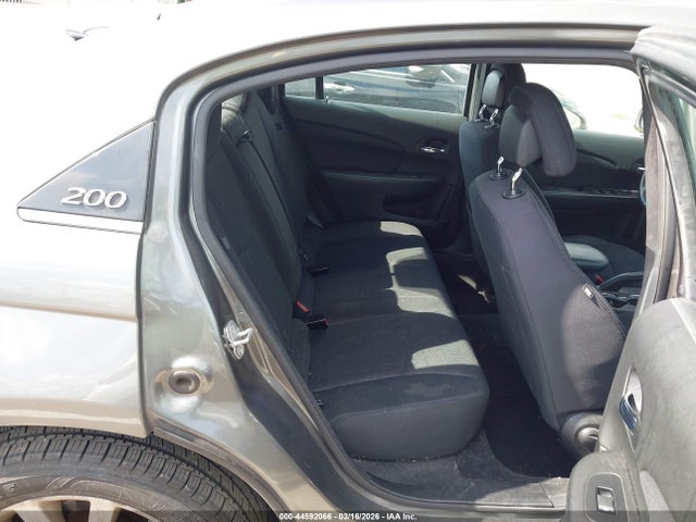 44592066 :رقم المزاد ، 1C3CCBBB3CN283908 vin ، 2012 Chrysler 200 Touring مزاد بيع