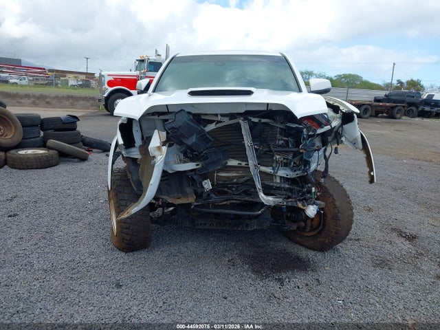 5TFDZ5BN3LX050447 Toyota Tacoma Trd Sport