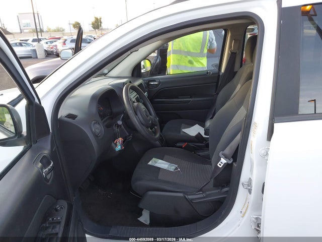 1C4NJCBA1GD665180 Jeep Compass Sport