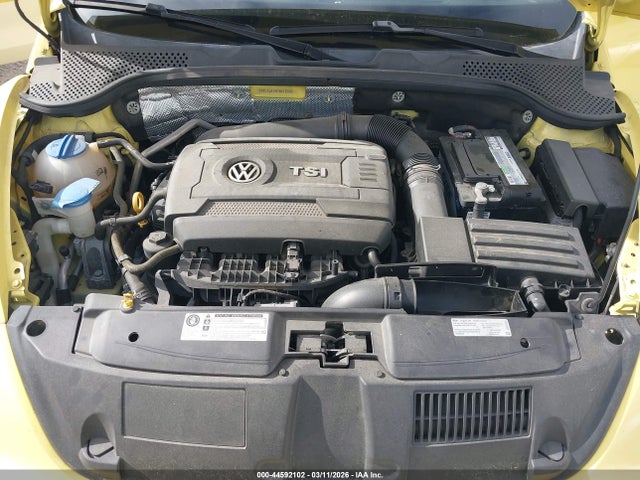 3VW517AT9FM811030 Volkswagen Beetle 1.8t