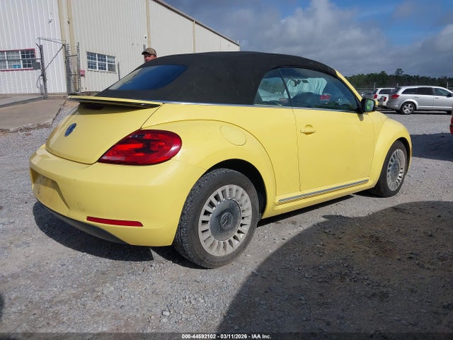 3VW517AT9FM811030 Volkswagen Beetle 1.8t