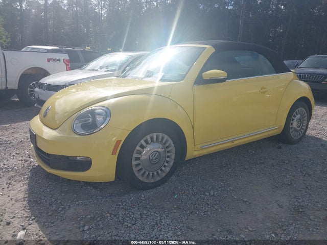 3VW517AT9FM811030 Volkswagen Beetle 1.8t