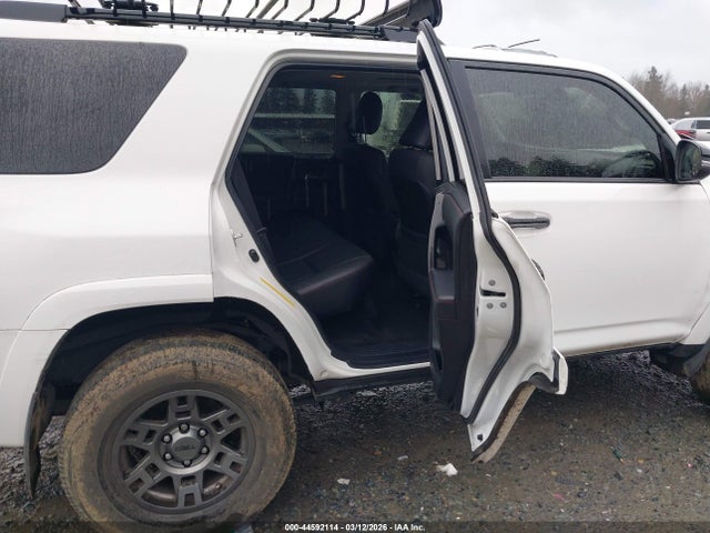 JTEBU5JRXL5835632 Toyota 4runner Venture Special Edition
