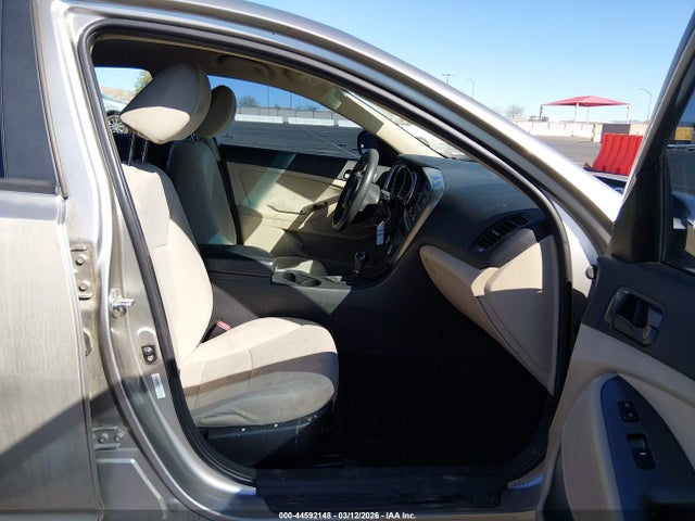 KIA Optima Lx 2014 KNAGM4A78E5475666 Image 5
