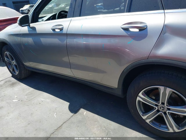 WDC0G4JB9KV157304 Mercedes-Benz GLC 300