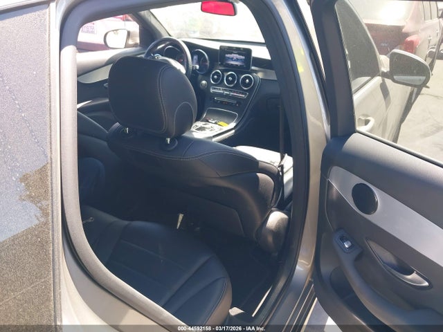 WDC0G4JB9KV157304 Mercedes-Benz GLC 300