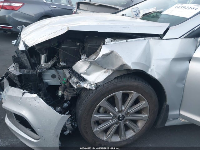 Hyundai Sonata Limited 2017 5NPE34AF5HH582957 Image 6