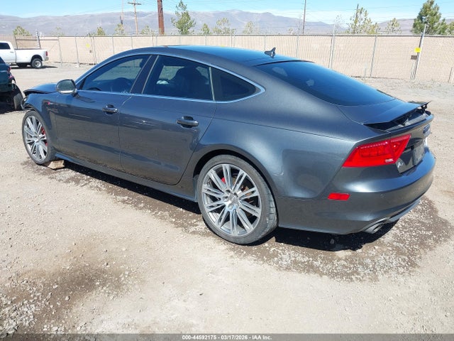 2013 AUDI A7 WAU3GAFC9DN147469 Photo 2