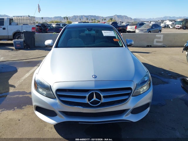 44592177 :رقم المزاد ، 55SWF4JB1GU170085 vin ، 2016 Mercedes-benz C 300 مزاد بيع
