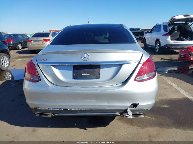 44592177 :رقم المزاد ، 55SWF4JB1GU170085 vin ، 2016 Mercedes-benz C 300 مزاد بيع