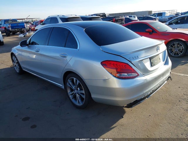 44592177 :رقم المزاد ، 55SWF4JB1GU170085 vin ، 2016 Mercedes-benz C 300 مزاد بيع