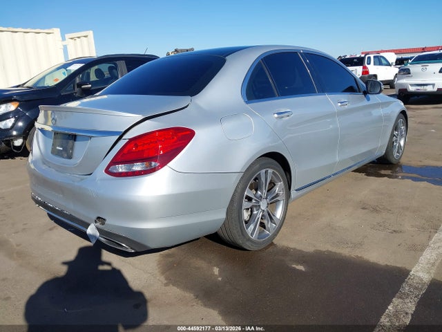 44592177 :رقم المزاد ، 55SWF4JB1GU170085 vin ، 2016 Mercedes-benz C 300 مزاد بيع