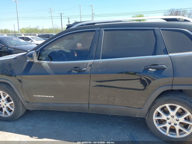 1C4PJLCS9GW177003 Jeep Cherokee Latitude
