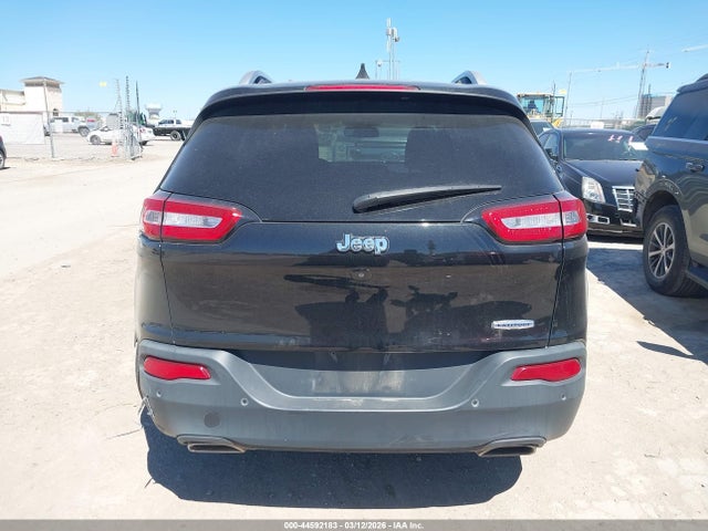 1C4PJLCS9GW177003 Jeep Cherokee Latitude