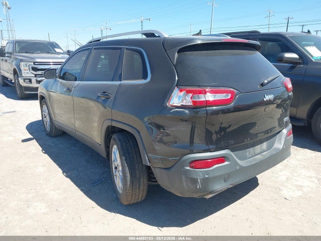1C4PJLCS9GW177003 Jeep Cherokee Latitude