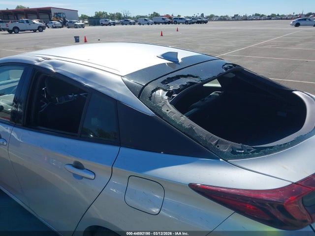Toyota Prius Prime Premium 2017 JTDKARFP3H3032093 Image 6