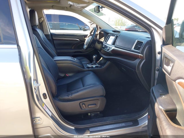 2016 TOYOTA HIGHLANDER 5TDYKRFH2GS165229 Photo 4