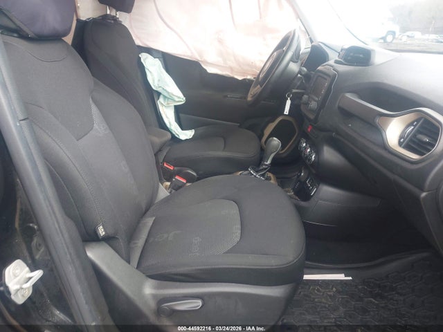 ZACCJBBT0FPB47726 Jeep Renegade Latitude