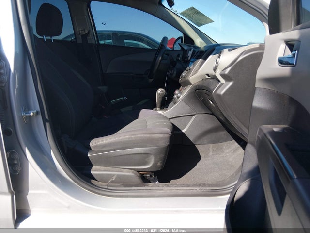 1G1JC5SG8E4106109 Chevrolet Sonic Lt Auto