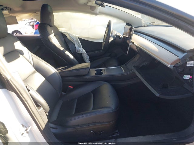 2023 Tesla Model 3 Rear-wheel Drive მანქანა იყიდება აუქციონზე, vin: 5YJ3E1EA5PF555799, აუქციონის ნომერი: 44592295