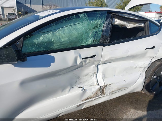 2023 Tesla Model 3 Rear-wheel Drive მანქანა იყიდება აუქციონზე, vin: 5YJ3E1EA5PF555799, აუქციონის ნომერი: 44592295