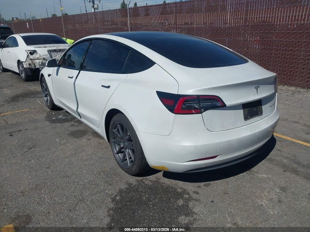 44592313 :رقم المزاد ، 5YJ3E1EB4MF855483 vin ، 2021 Tesla Model 3 Long Range Dual Motor All-wheel Drive مزاد بيع